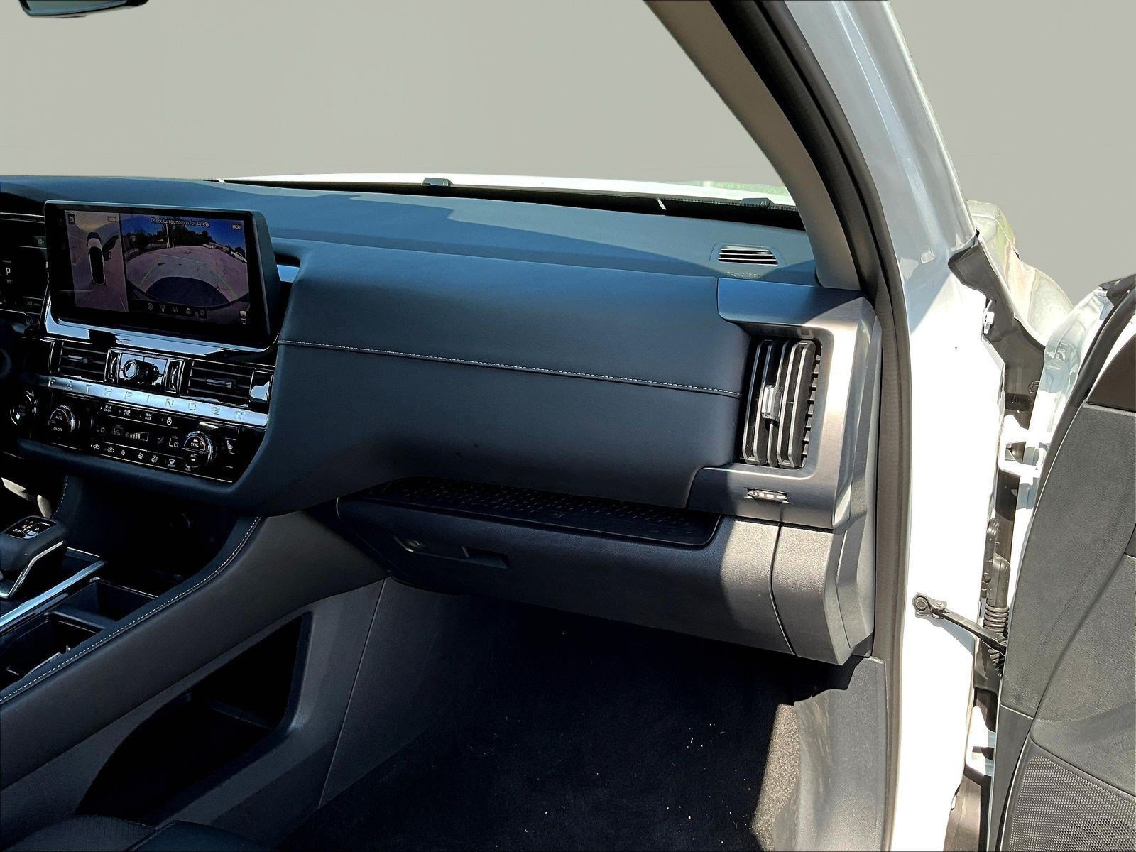 Certified 2026 Nissan Pathfinder SL AWD/4WD image 26