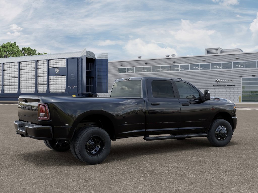 New 2027 RAM 3500 Big Horn AWD/4WD image 4