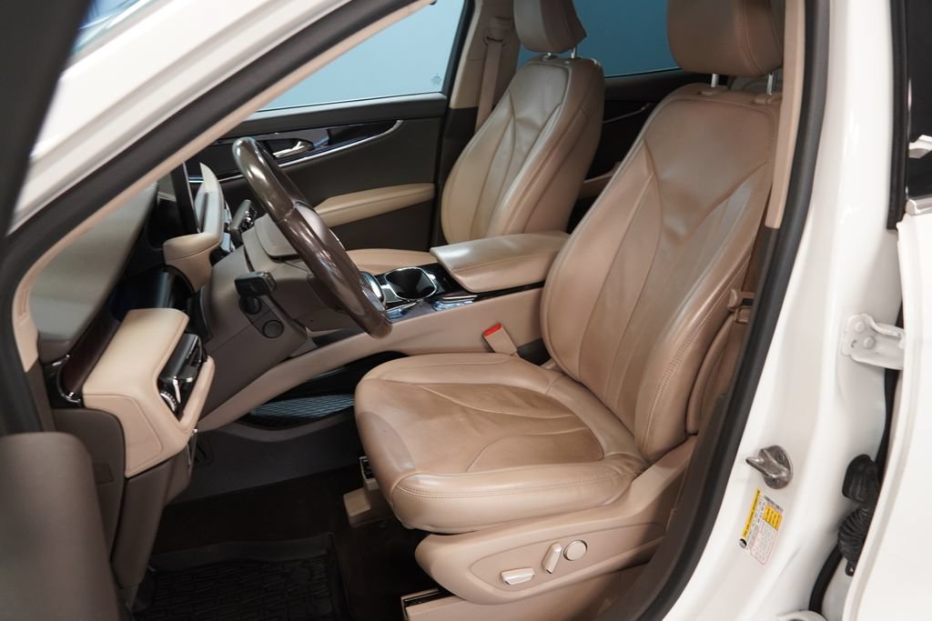 Used 2022 Lincoln Nautilus Reserve AWD/4WD image 3
