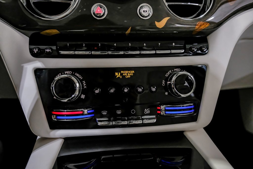 Used 2024 Rolls-Royce Ghost image 23