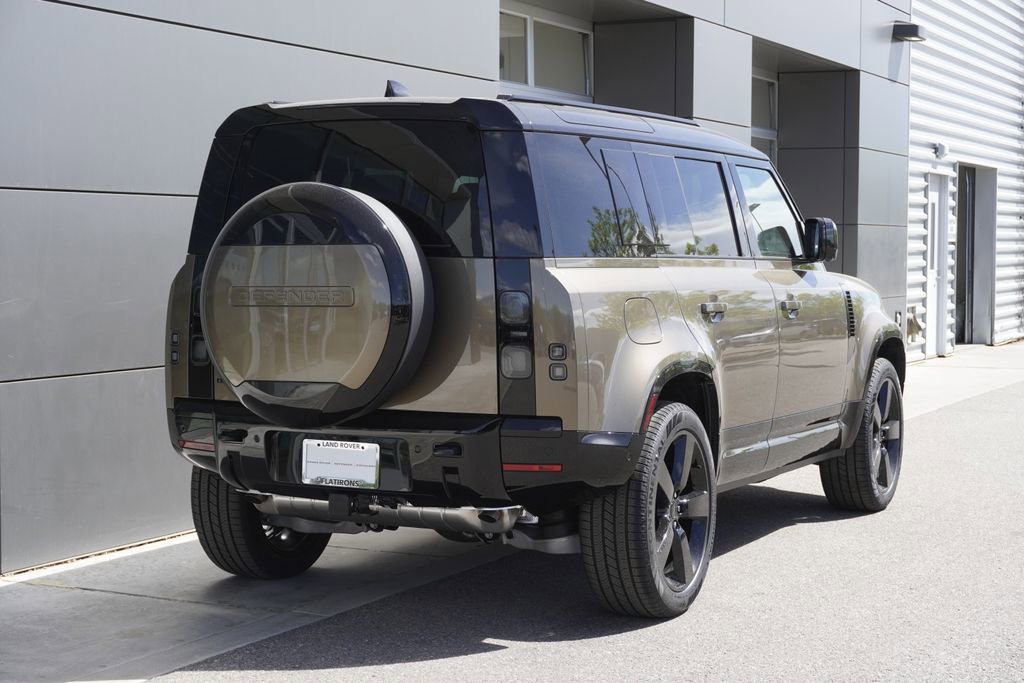 New 2026 Land Rover Defender 110 X-Dynamic SE AWD/4WD image 2