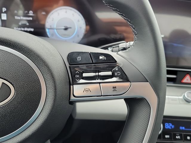 Used 2026 Hyundai Elantra Limited image 6