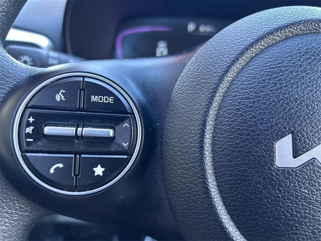 Used 2025 Kia Soul LX w/ LX Technology Package image 22