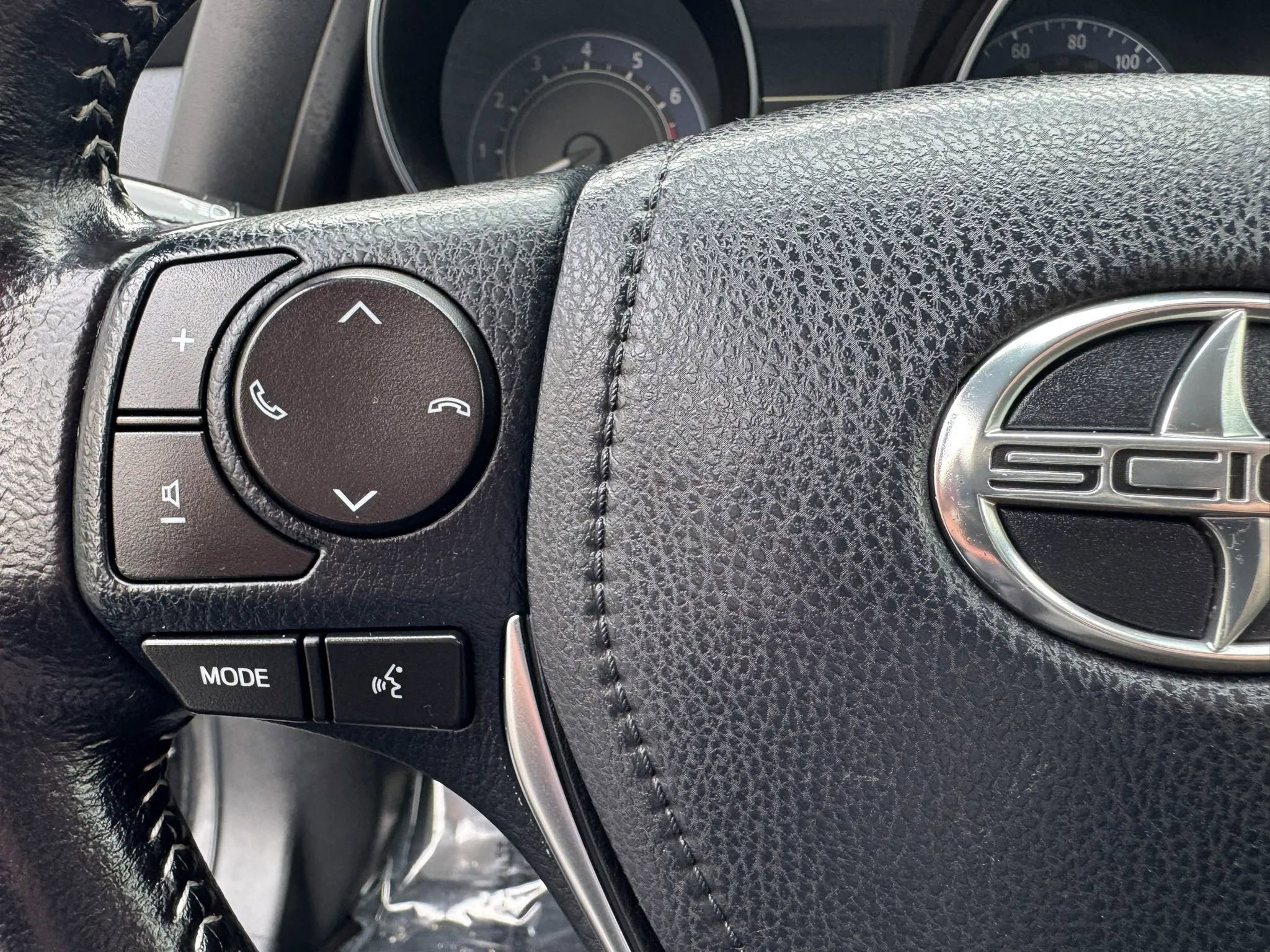 Used 2016 Scion iM Hatchback 4D image 31