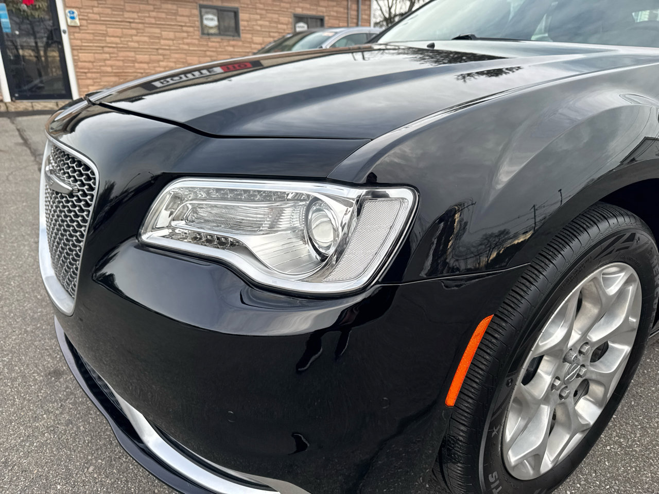 Used 2016 Chrysler 300 C Platinum w/ Safetytec Plus Group image 14