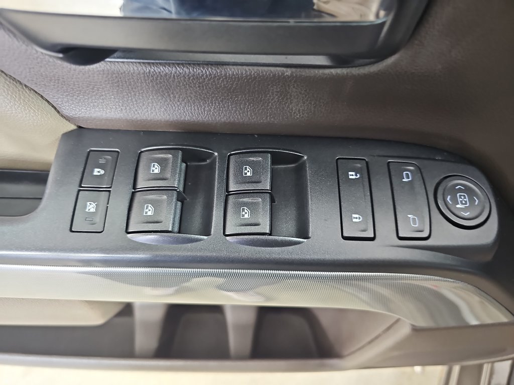 Used 2015 Chevrolet Silverado 1500 LT w/ All Star Edition AWD/4WD image 32