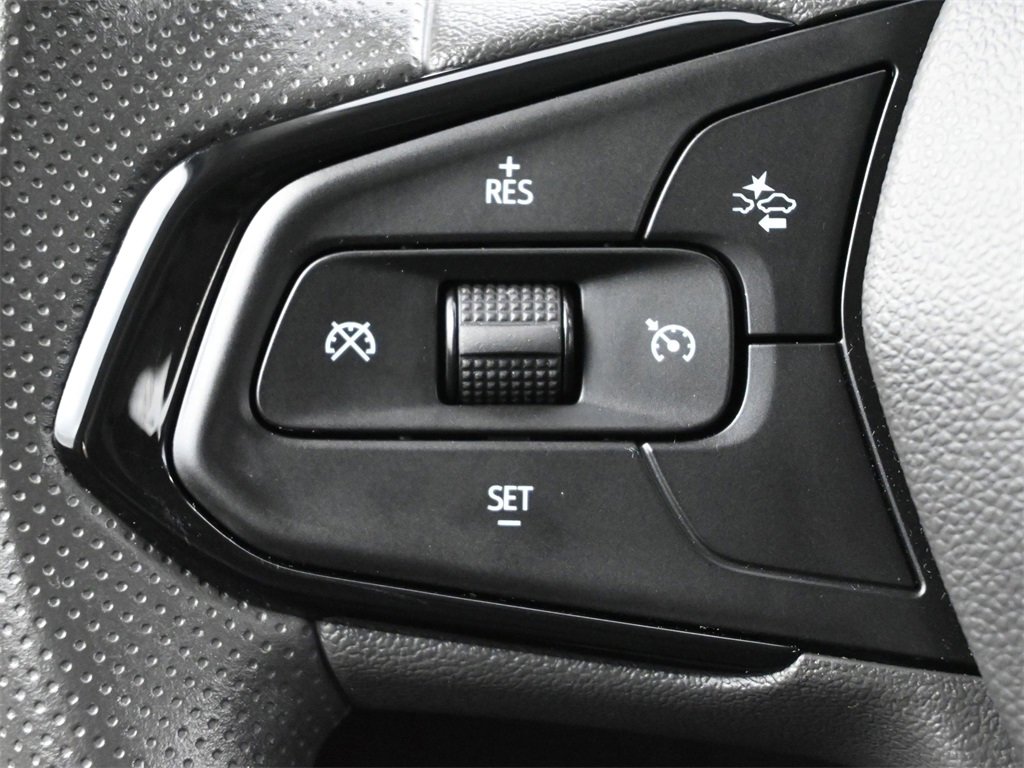 Used 2023 Chevrolet Bolt EUV LT image 6