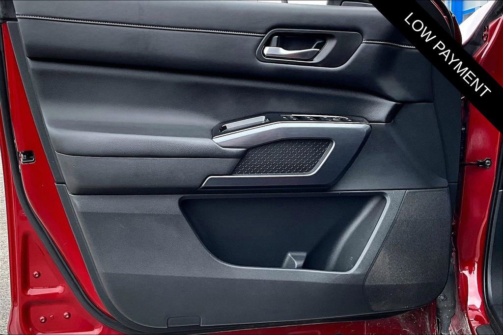 Used 2023 Nissan Pathfinder SL w/ SL Premium Package image 19