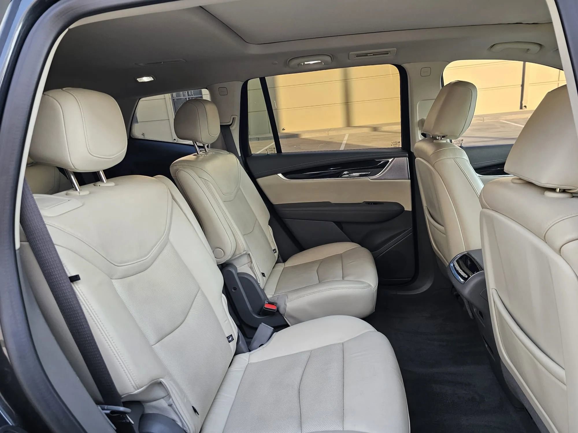 Used 2020 Cadillac XT6 Premium Luxury FWD image 20