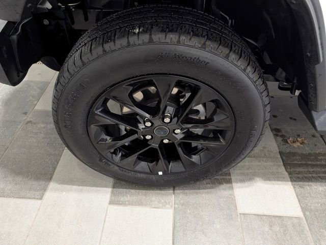 Used 2025 Jeep Wrangler Unlimited Sahara AWD/4WD image 7