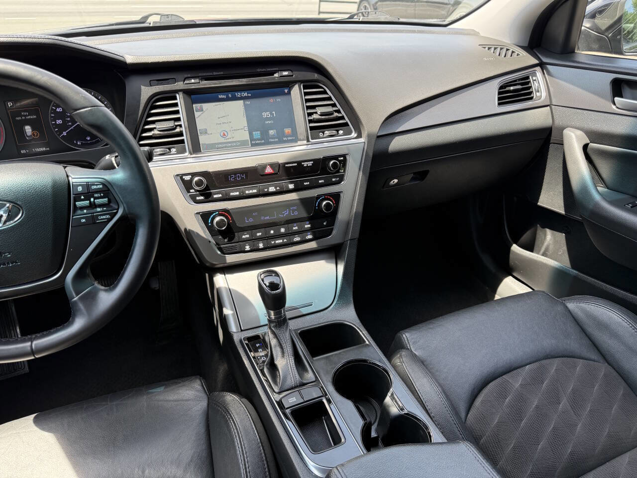 Used 2016 Hyundai Sonata Sport w/ Option Group 03 FWD image 19