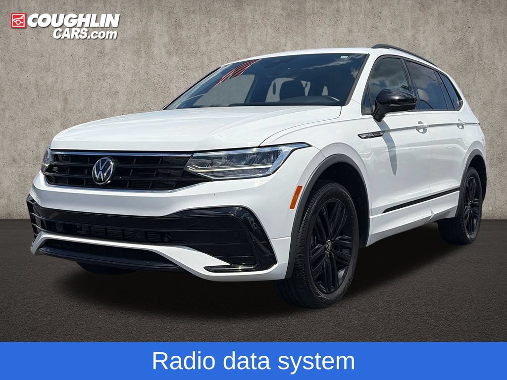 Used 2022 Volkswagen Tiguan SE R-Line AWD/4WD image 4