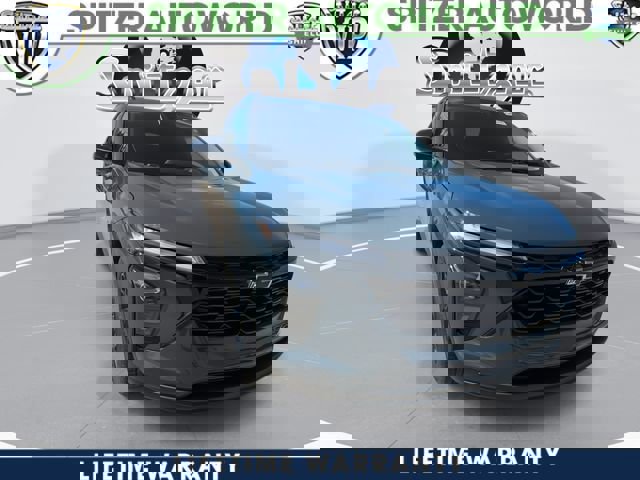 New 2026 Chevrolet Trax LT w/ Driver Confidence Package FWD image 2