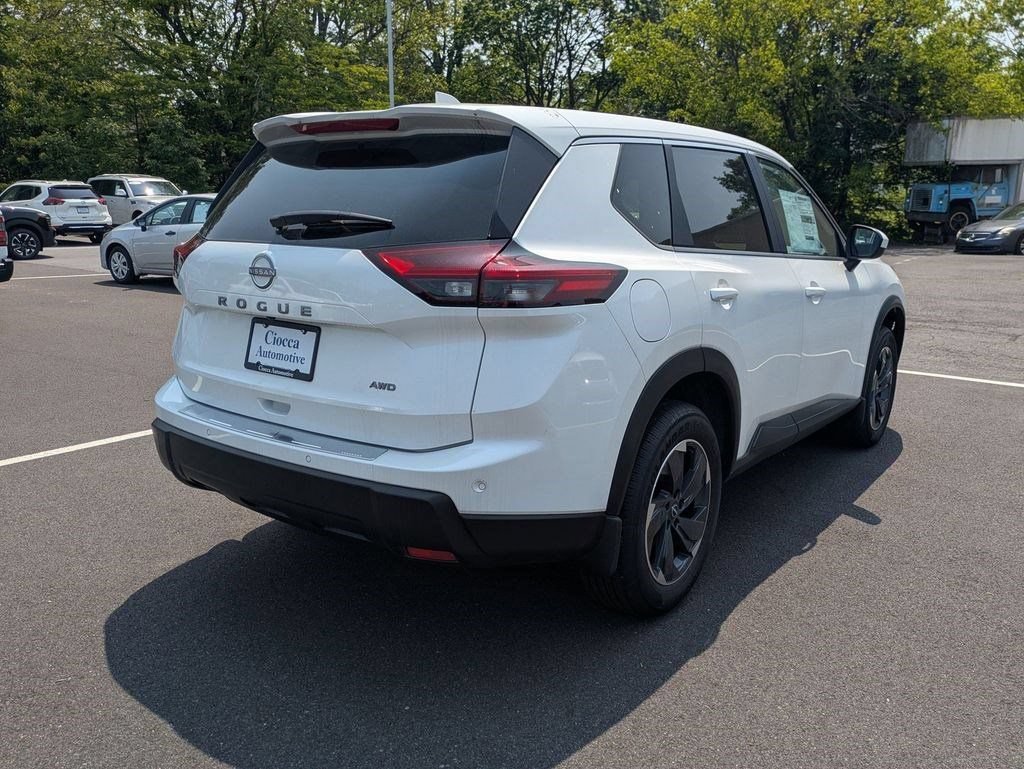 New 2025 Nissan Rogue SV AWD/4WD image 30