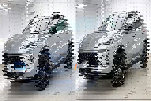 Used 2025 Buick Envision Sport Touring image 2