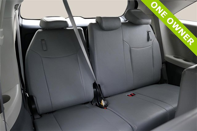 Used 2024 Toyota Sienna XLE image 20