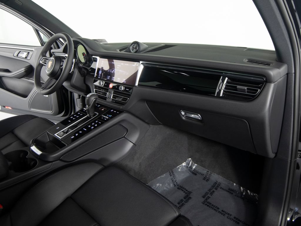New 2026 Porsche Macan AWD/4WD image 29