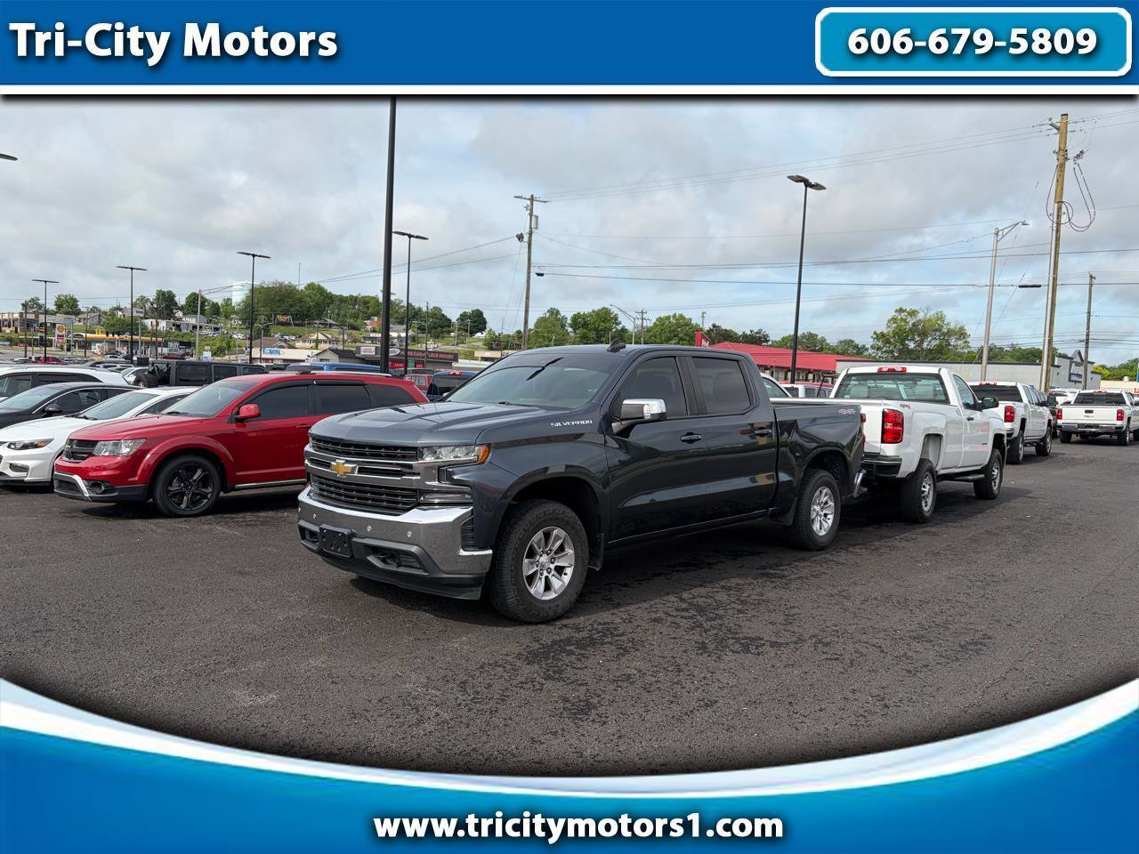 Used 2019 Chevrolet Silverado 1500 LT w/ Convenience Package AWD/4WD image 1