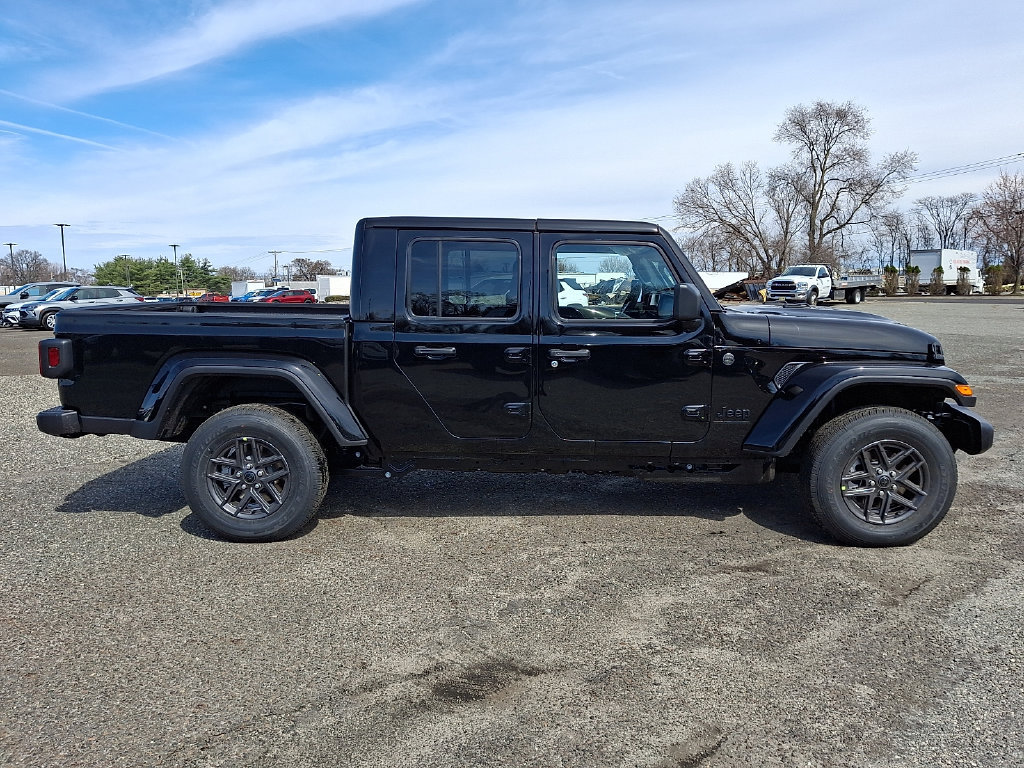 New 2026 Jeep Gladiator Sport AWD/4WD image 9