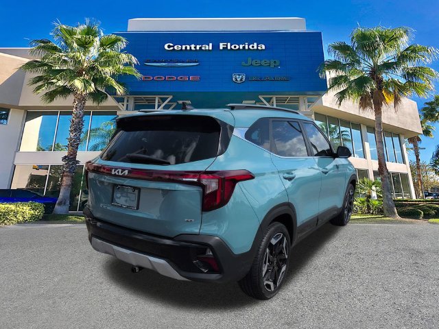 Used 2024 Kia Seltos SX w/ SX Sunroof Package AWD/4WD image 4
