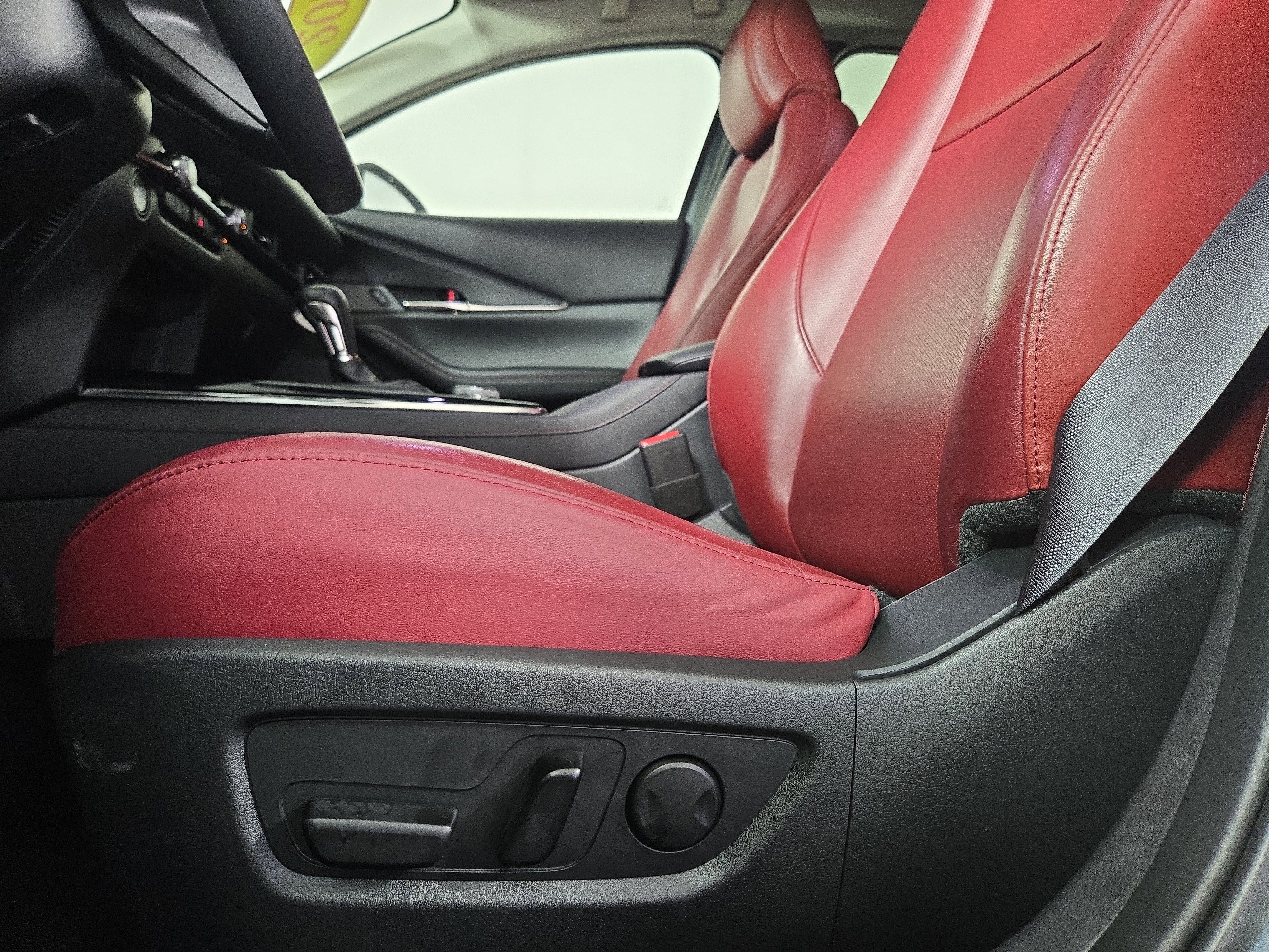 Used 2025 MAZDA CX-30 AWD 2.5 S w/ Preferred Package image 30