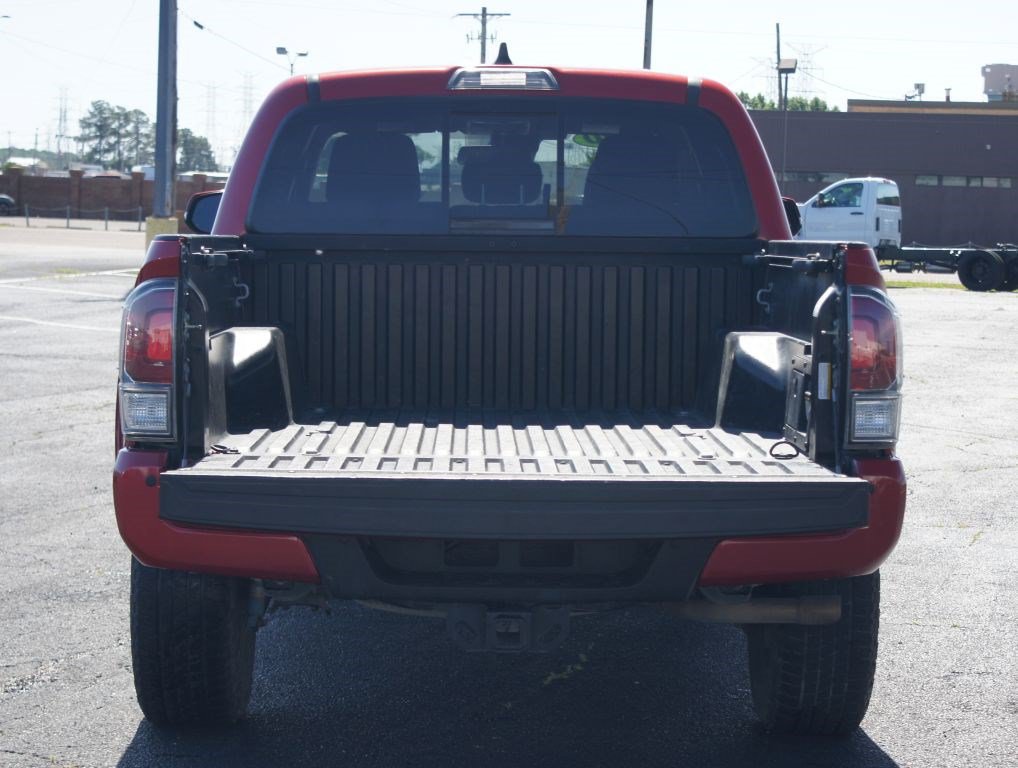 Used 2020 Toyota Tacoma TRD Sport w/ Technology Package RWD image 15
