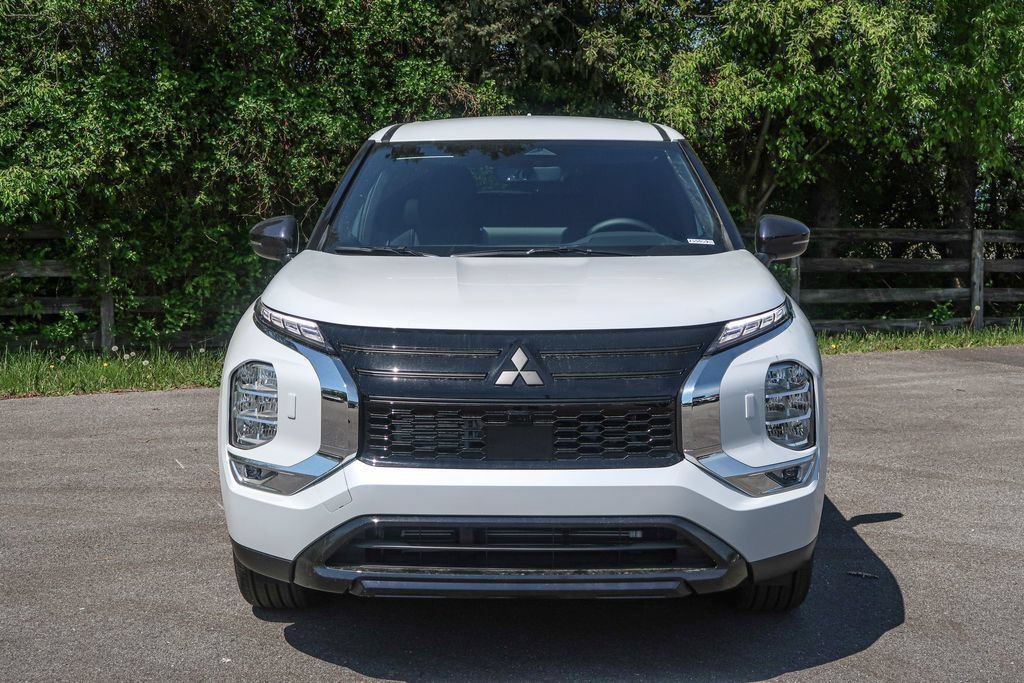 New 2026 Mitsubishi Outlander LE AWD/4WD image 5