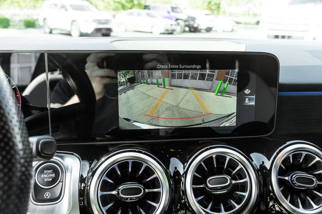 Used 2022 Mercedes-Benz GLB 35 AMG 4MATIC image 10