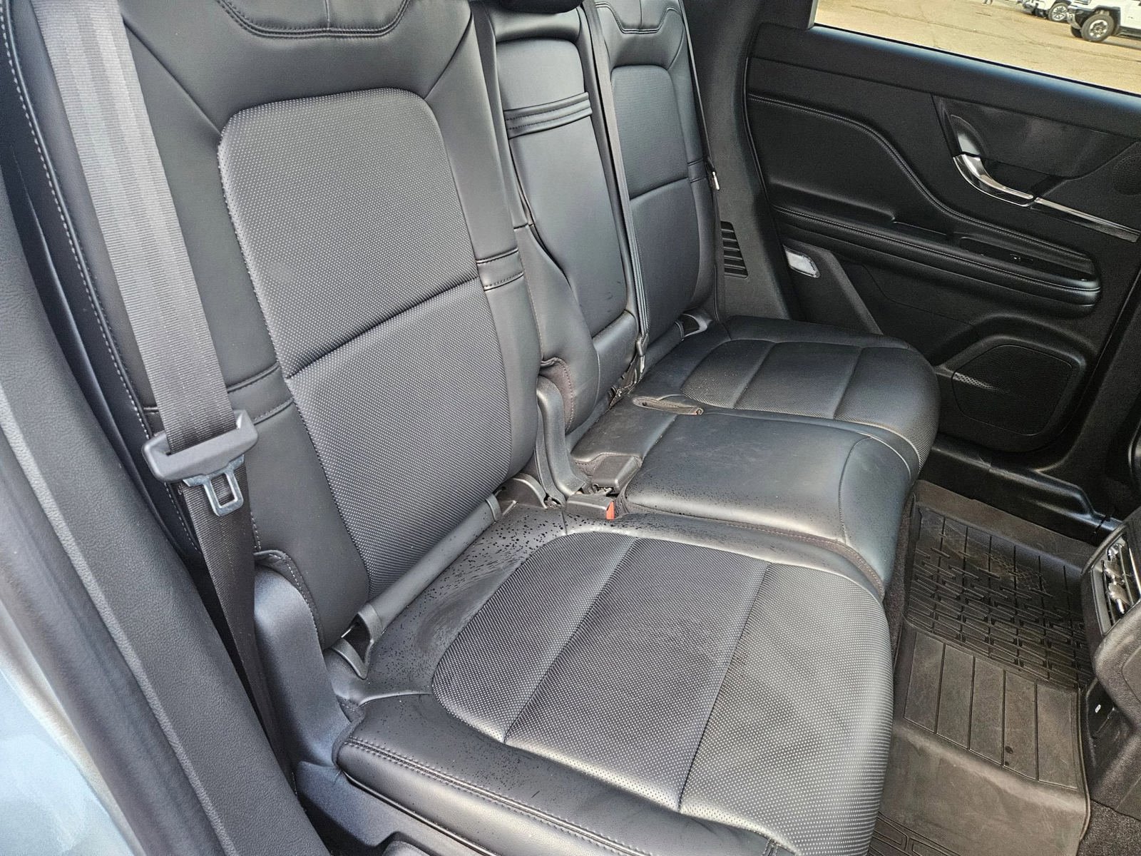 Used 2024 Lincoln Corsair Reserve w/ Towing Package AWD/4WD image 30