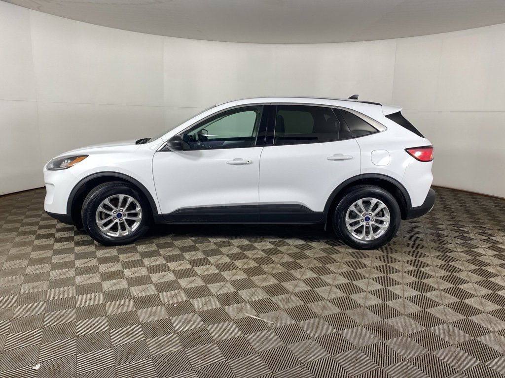 Used 2022 Ford Escape SE w/ Cold Weather Package image 23