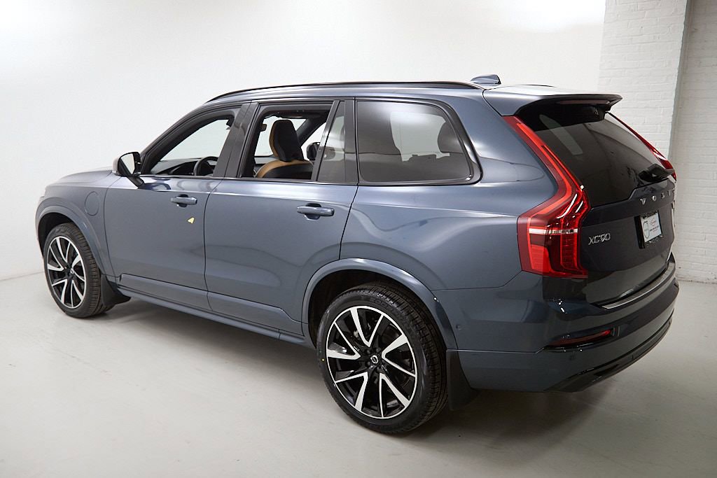Certified 2023 Volvo XC90 T8 Ultimate w/ Protection Package Premier image 7