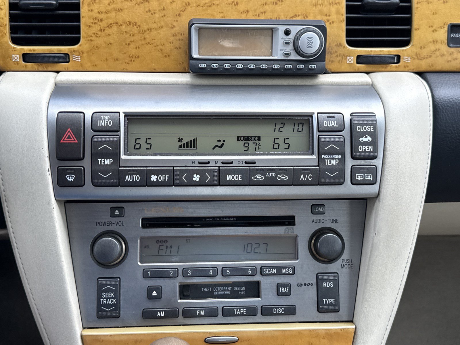 Used 2002 Lexus SC 430 Convertible RWD image 21