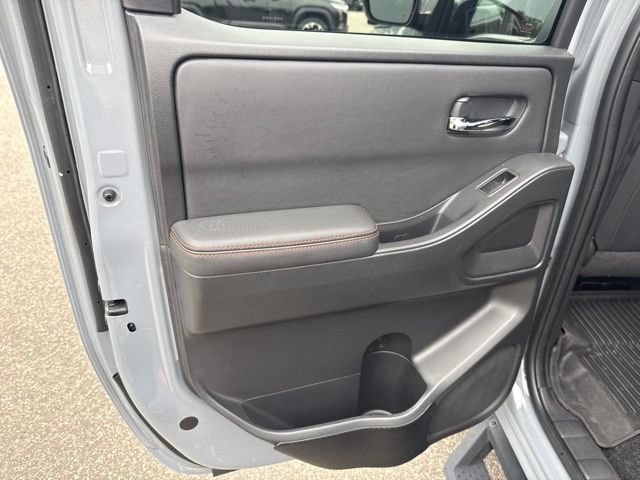 Used 2022 Nissan Frontier PRO-4X AWD/4WD image 14