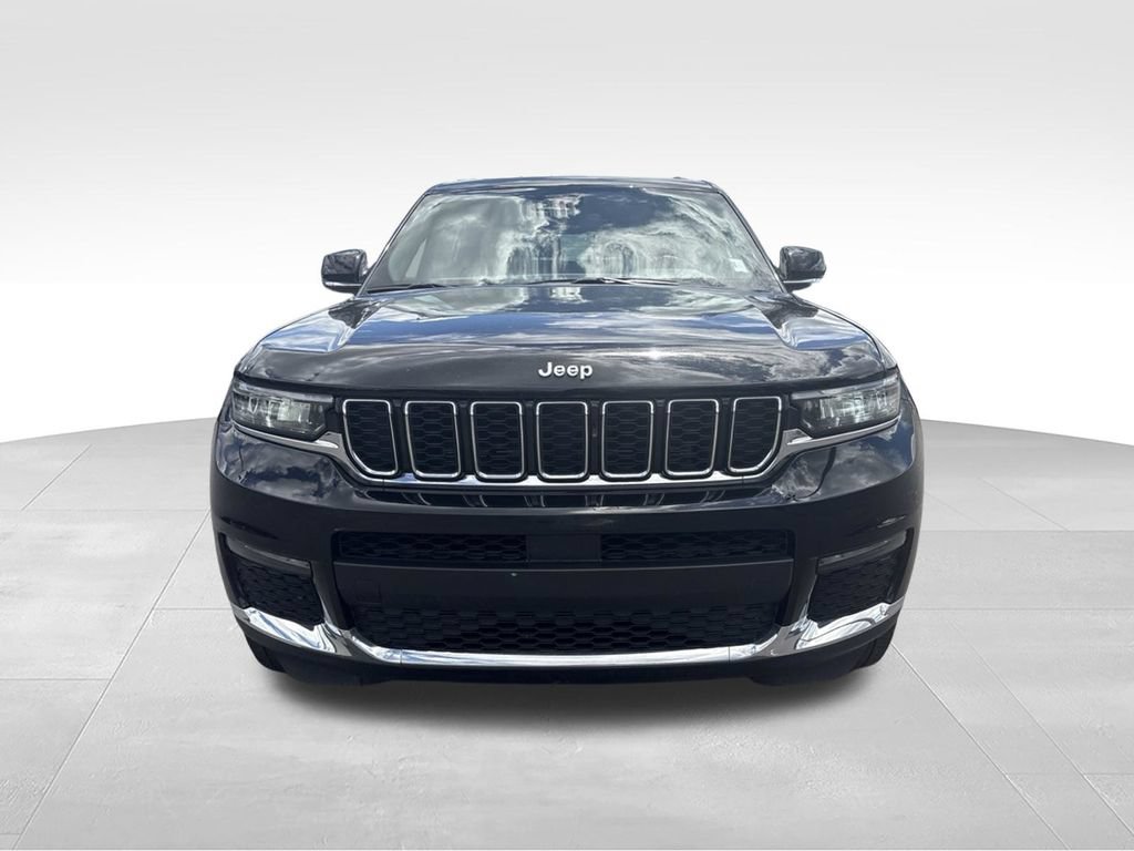 Used 2023 Jeep Grand Cherokee L Limited AWD/4WD image 10