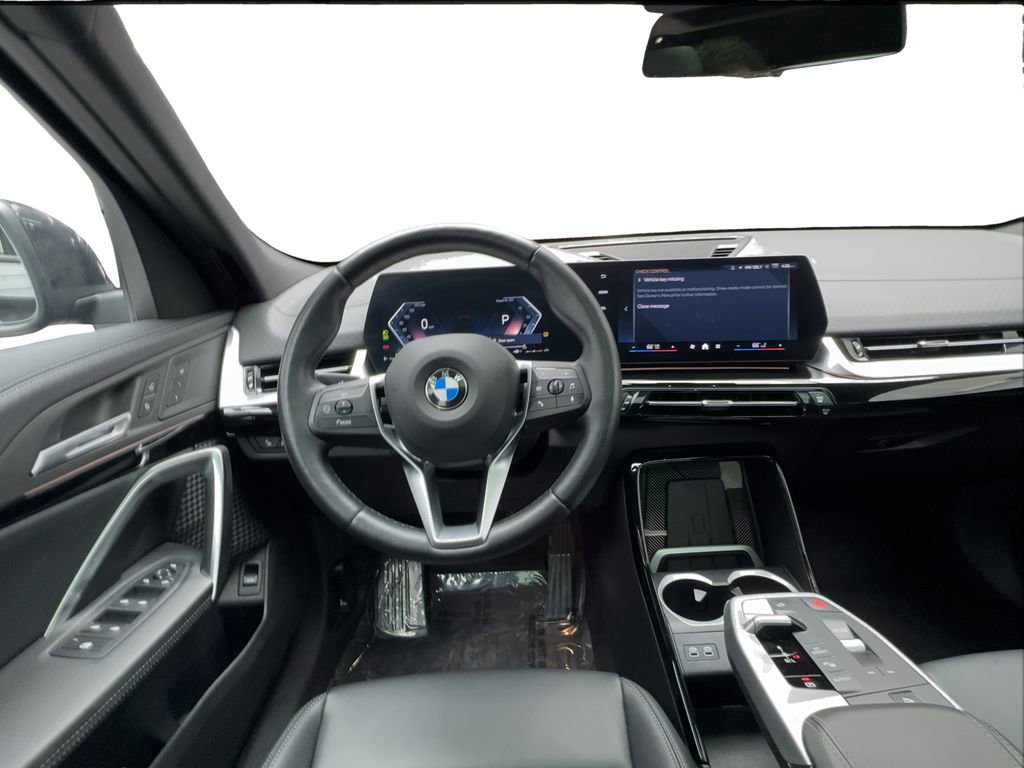 Used 2025 BMW X2 xDrive28i AWD/4WD image 34