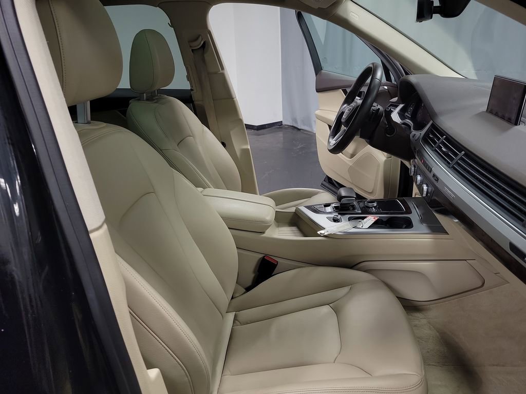 Used 2019 Audi Q7 2.0T Premium w/ Cold Weather Package image 26