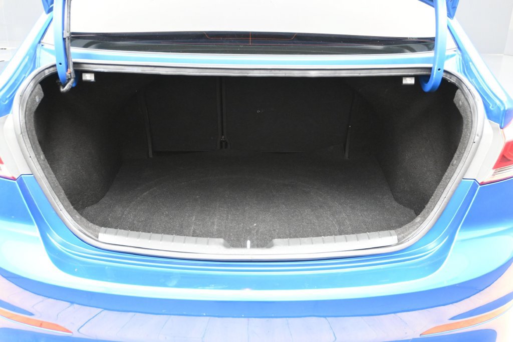 Used 2017 Hyundai Elantra SE FWD image 9