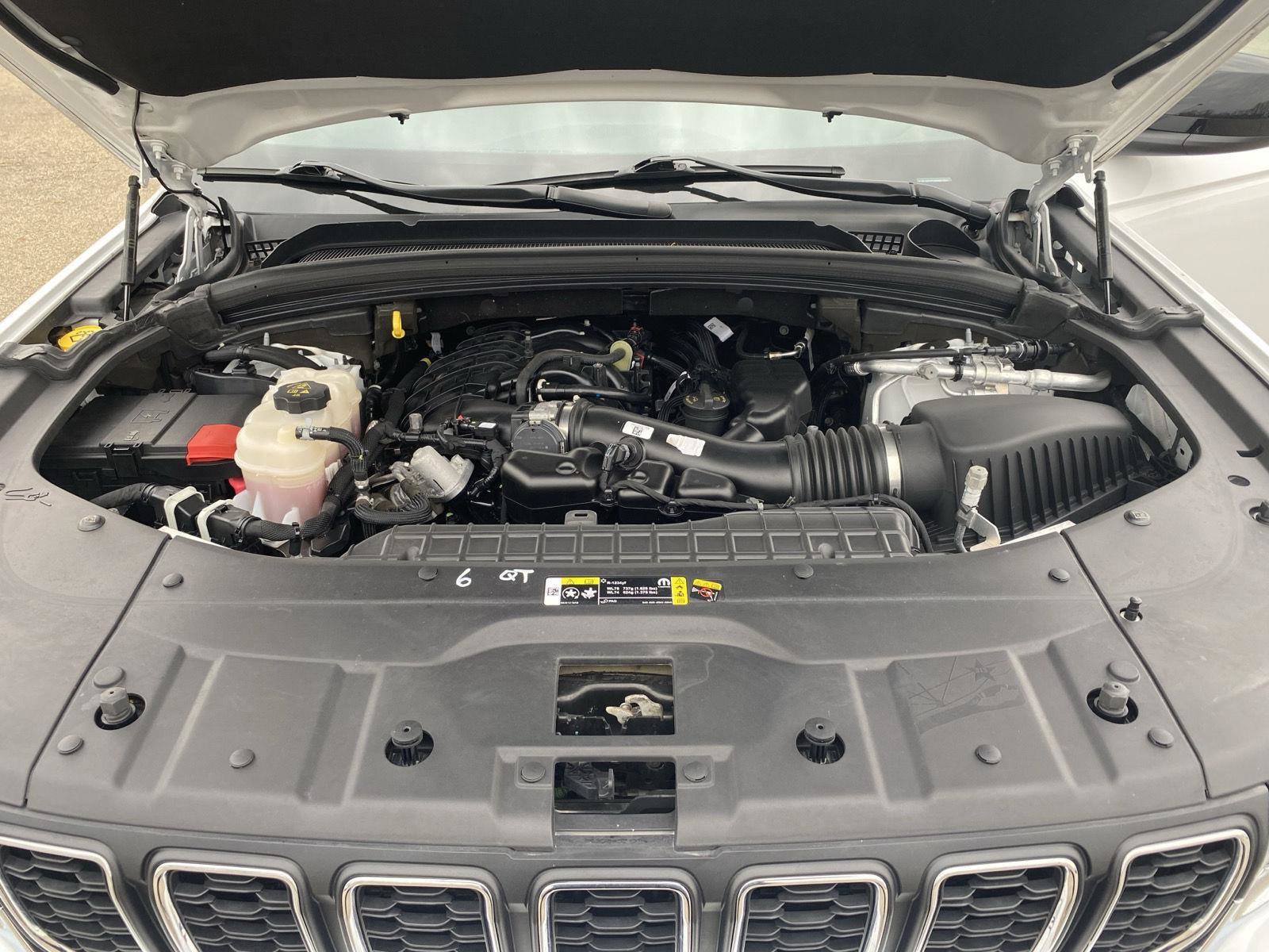 Used 2022 Jeep Grand Cherokee Laredo w/ Luxury Tech Group I image 36