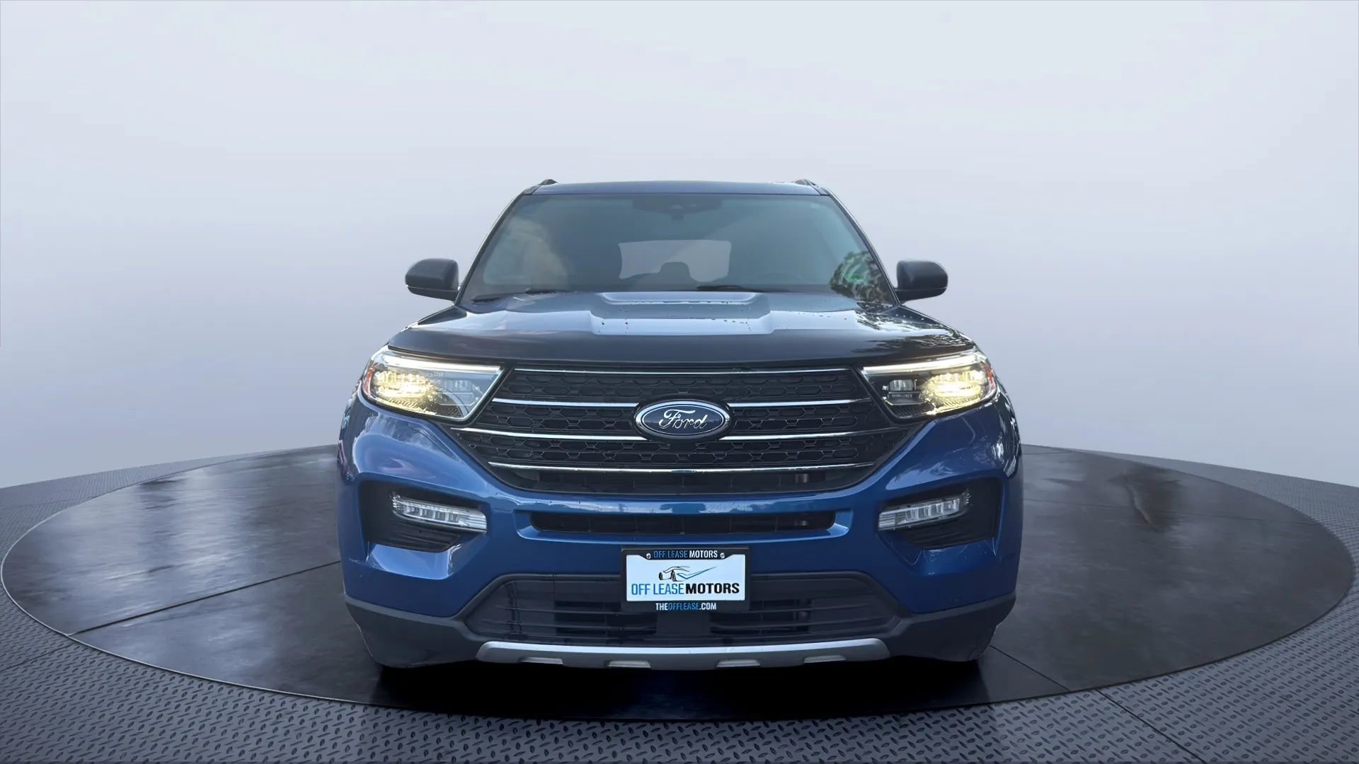 Used 2021 Ford Explorer XLT w/ Equipment Group 202A image 8