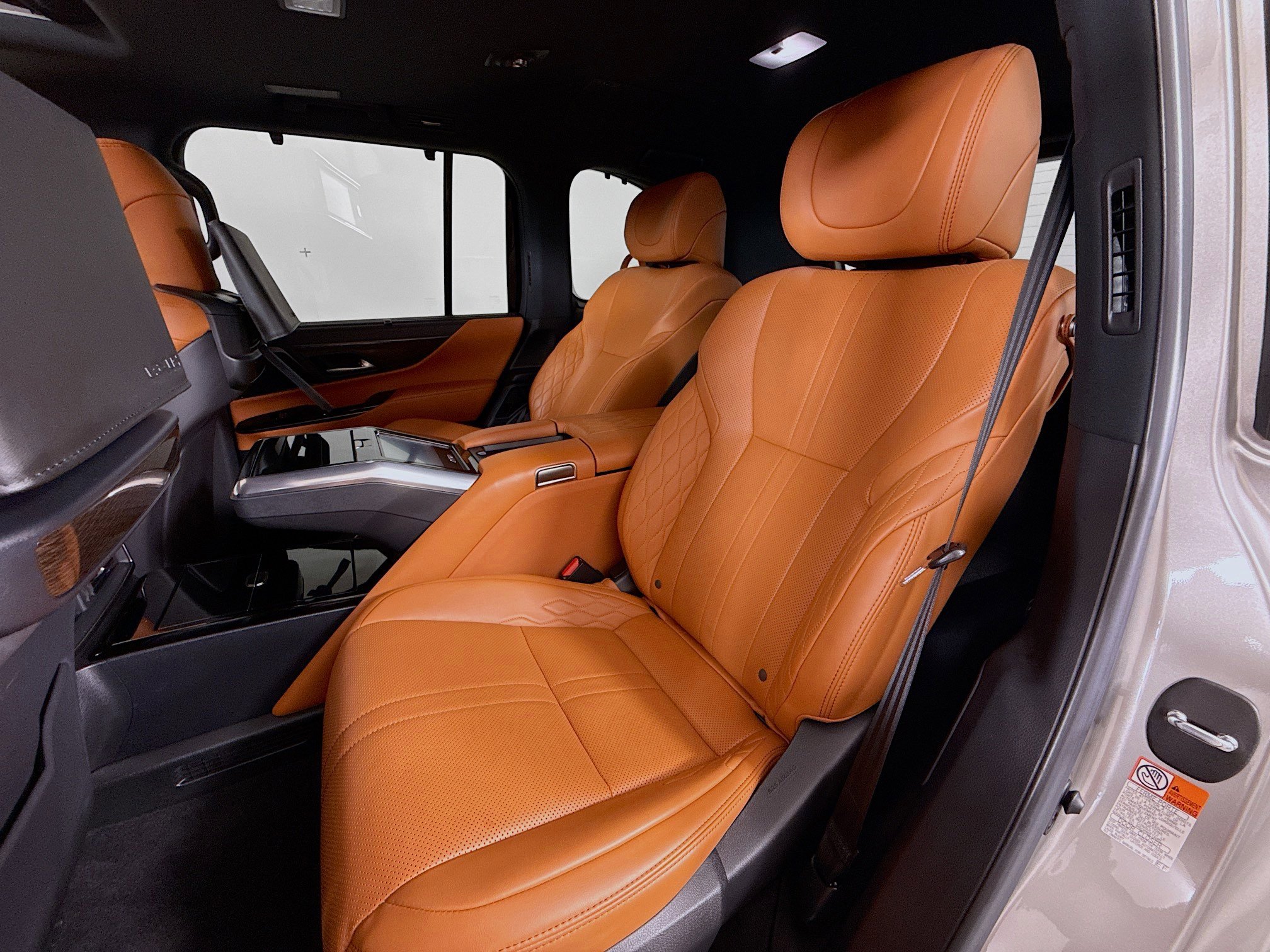 Used 2023 Lexus LX 600 4WD w/ Accessory Package (Z1) image 23