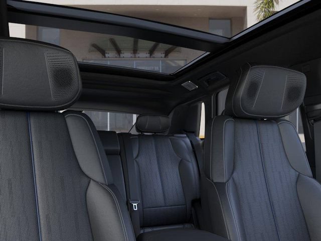 New 2026 Cadillac Lyriq Signature Sport AWD/4WD image 24