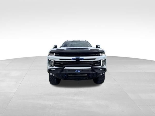 Used 2021 Chevrolet Silverado 2500 High Country w/ Technology Package AWD/4WD image 3