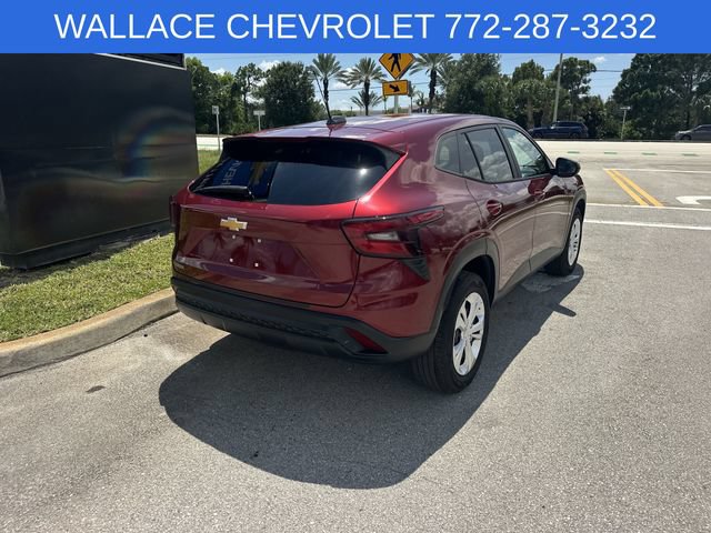 Used 2024 Chevrolet Trax LS w/ Driver Confidence Package FWD image 7