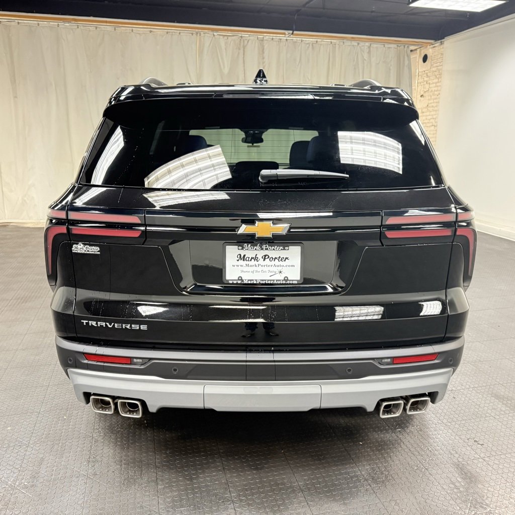 New 2026 Chevrolet Traverse LT image 4