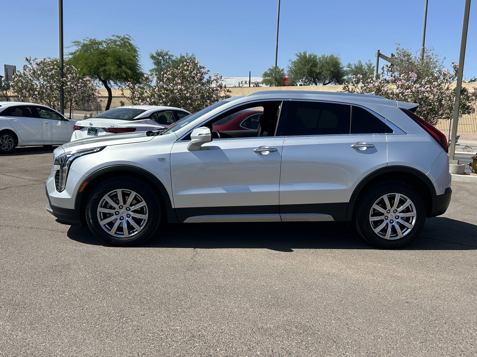 Certified 2022 Cadillac XT4 Premium Luxury w/ Safety Alert Package image 2