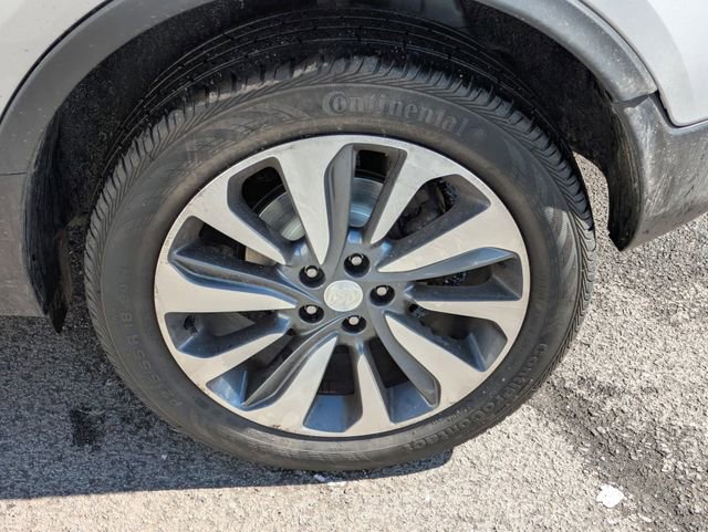 Used 2022 Buick Encore Preferred w/ Safety Package image 24