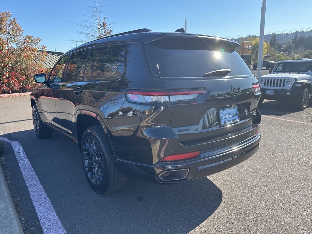 Used 2024 Jeep Grand Cherokee L Summit w/ Advanced Protech Group IV AWD/4WD image 5