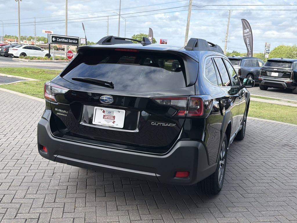 Certified 2025 Subaru Outback Premium image 5
