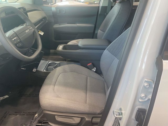 New 2027 Kia EV3 FWD image 11