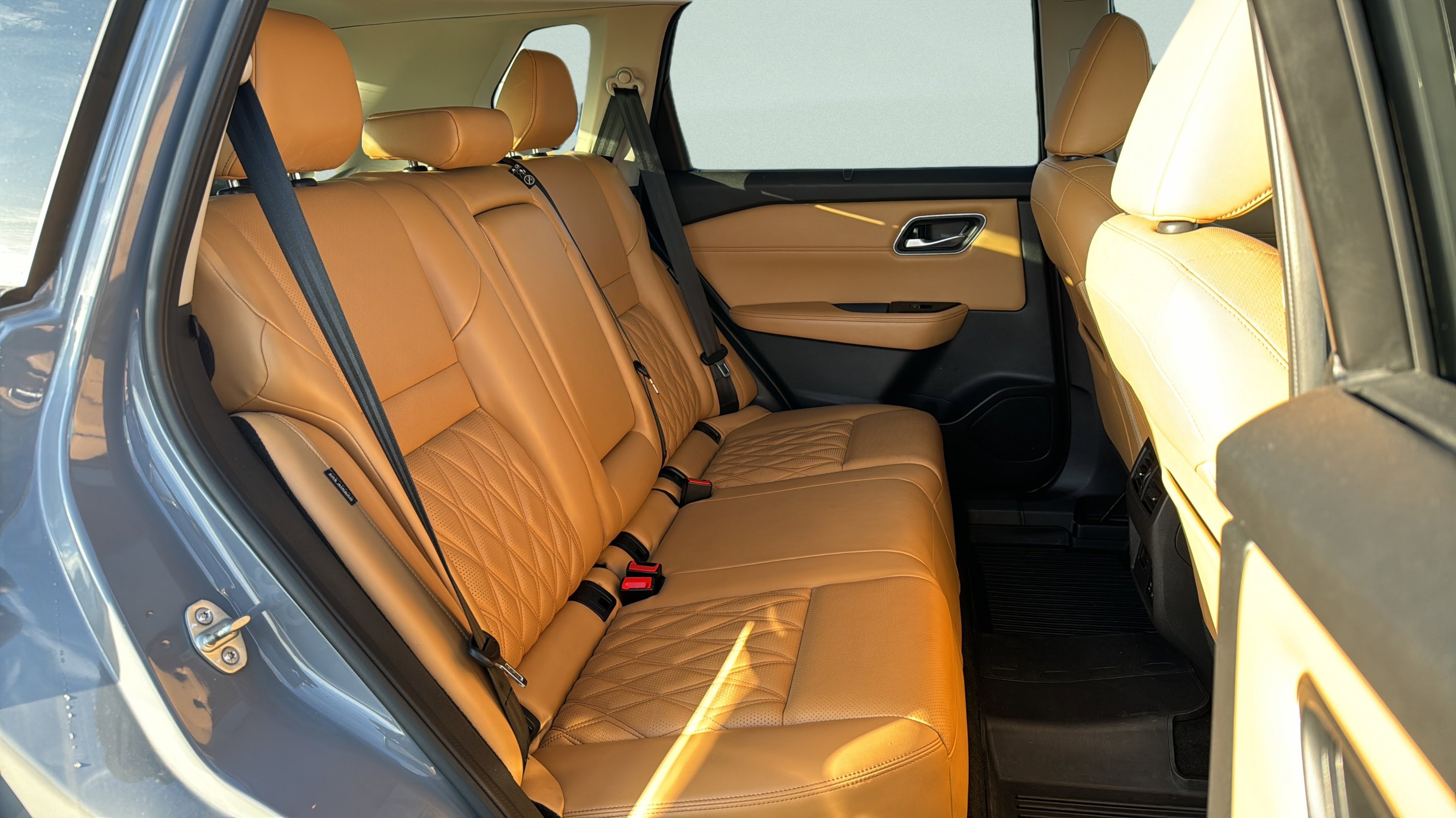 Used 2021 Nissan Rogue Platinum image 25